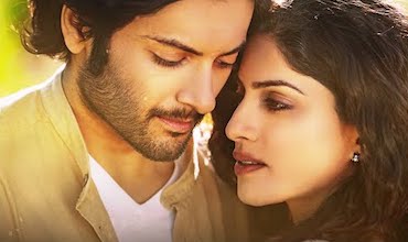 Baatein Ye Kabhi Na Lyrics in Hindi