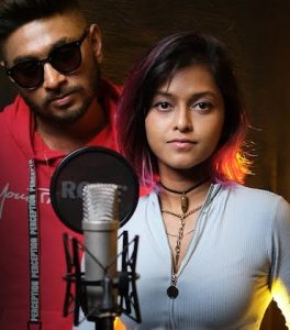 Manike Mage Hithe Lyrics in Hindi